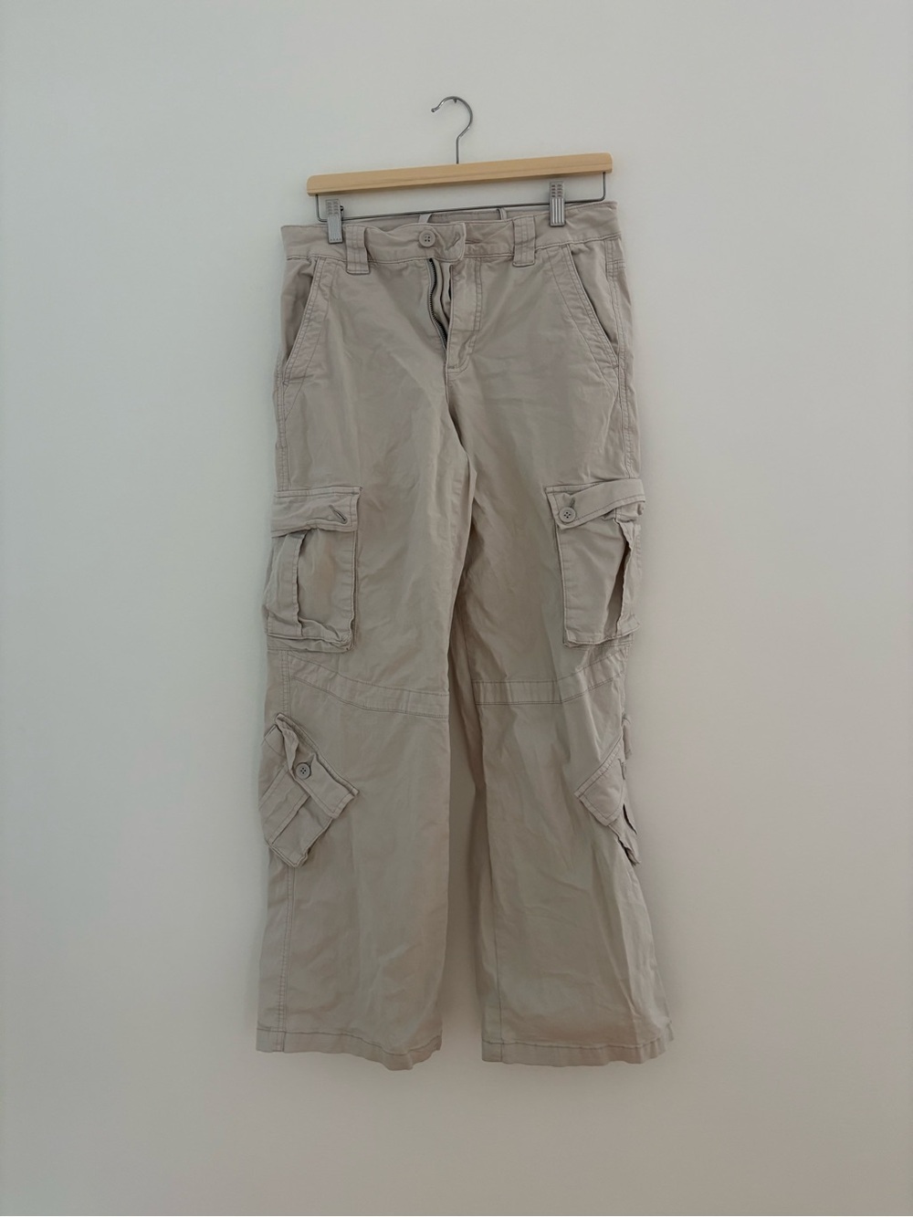 Garage Cargo Pants in Light Beige - Classic Casual